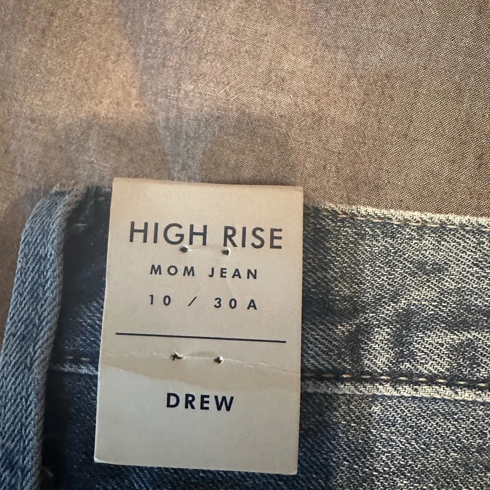 Lucky Brand- High Rise Mom Jeans- DREW 10/30A - Picture 3 of 5